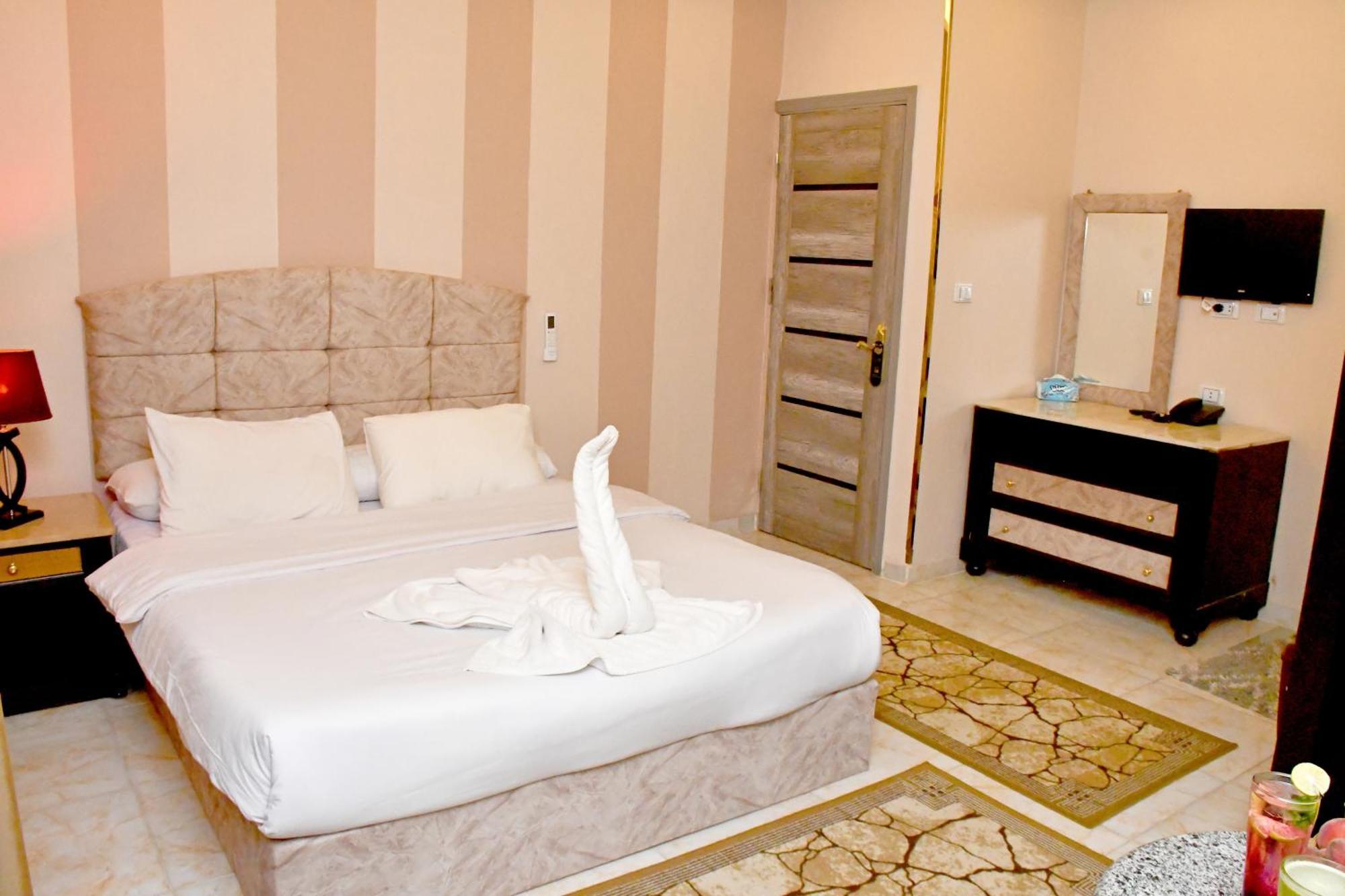 Nun Pyramids Inn Kafrat al Jabal Room photo